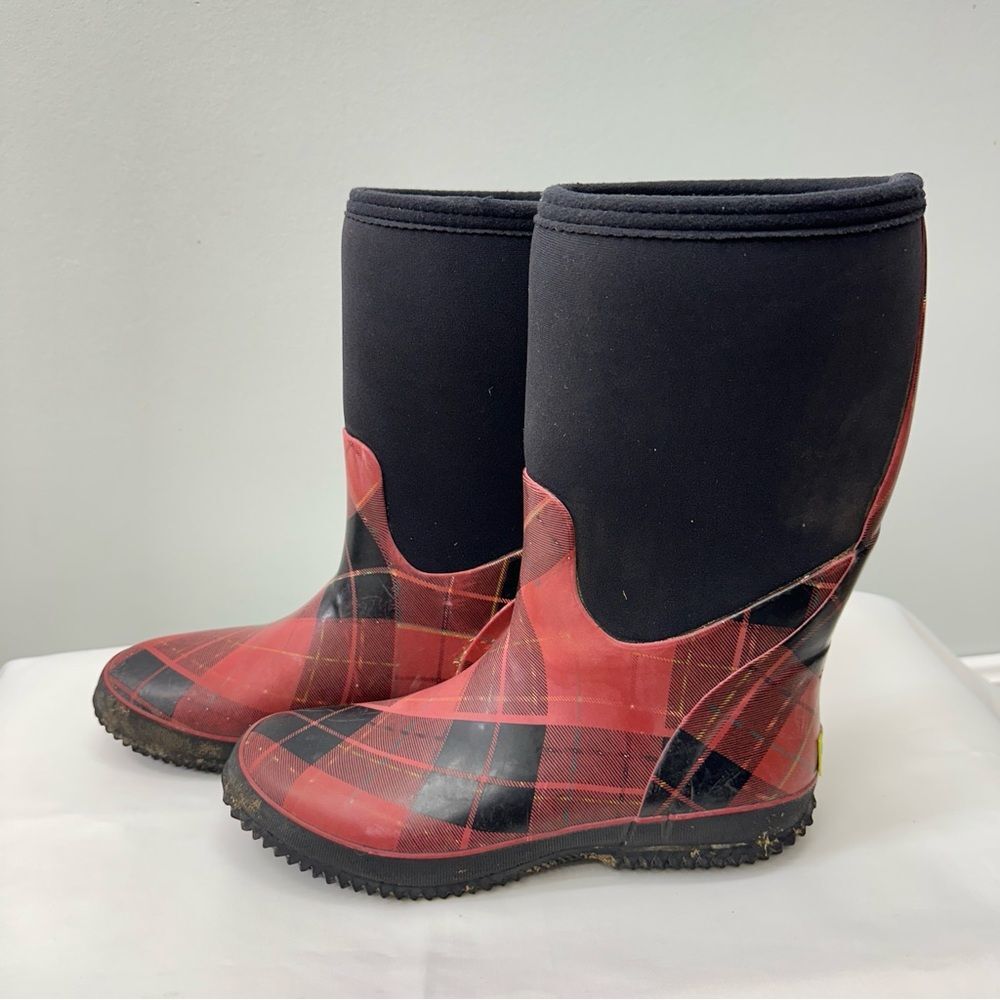 Western Chief Bog like neoprene boots red black plaid leopard women's 6
